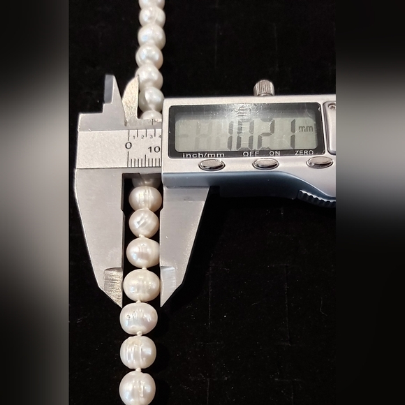 18" Semi-Baroque Circled Pearl Necklace 9mm - 10mm - Picture 2 of 5